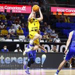 El Lenovo Tenerife se hace fuerte desde la defensa (17)