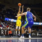 El Lenovo Tenerife se hace fuerte desde la defensa (6)