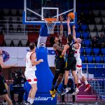 El Lenovo Tenerife suma un valioso triunfo sobre la bocina (8)