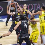 El Lenovo Tenerife impone su solidez (18)