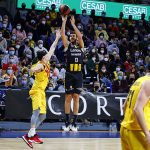 El Lenovo Tenerife cae ante un Barça más físico (9)