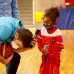 Dejan Todorovic y Sean Smith comparten cancha y charla con clubes de Arona (2)