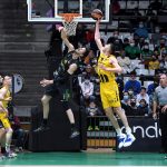 El Lenovo Tenerife gana en Badalona al son de Marcelinho Huertas (1)