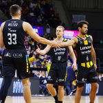 El Lenovo Tenerife se hace fuerte desde la defensa (4)