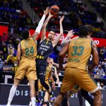 Sufrida victoria en la prórroga ante un correoso Real Betis (6)