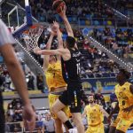 El Lenovo Tenerife cae en el derbi y ve truncada su racha (9)