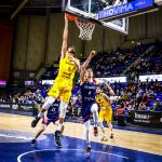 Trabajada victoria para cerrar invictos el #Top16 (13)