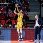 El Lenovo Tenerife impone su ley en Zaragoza (9)