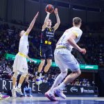 Un Marcelinho imperial alumbra el camino hasta la duodécima alegría liguera (11)