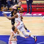 El Lenovo Tenerife tumba a un correoso BAXI Manresa y saca su billete para el playoff (16)