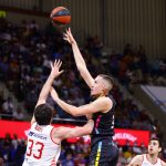 El Lenovo Tenerife tumba a un correoso BAXI Manresa y saca su billete para el playoff (8)