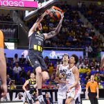 El Lenovo Tenerife tumba a un correoso BAXI Manresa y saca su billete para el playoff (5)
