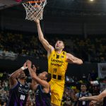 El Lenovo Tenerife cae en el fortín de Miribilla (7)