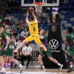 El Lenovo Tenerife exprime su buen momento y 'asalta' el Carpena (3)