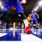 El Lenovo Tenerife se adelanta en el playoff ante el Tofas Bursa (9)