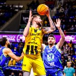El Lenovo Tenerife se adelanta en el playoff ante el Tofas Bursa (8)