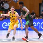 El Lenovo Tenerife cede en el infierno de Badalona y despide una gran temporada (8)