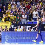 El Lenovo Tenerife saca su mejor versión para tumbar al Joventut (15)