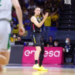 El Lenovo Tenerife saca su mejor versión para tumbar al Joventut (8)