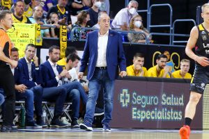 El Lenovo Tenerife cae ante el Bitci Baskonia (18)