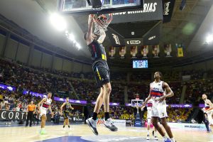 El Lenovo Tenerife cae ante el Bitci Baskonia (13)