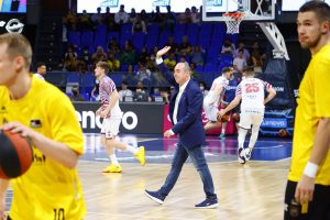 El Lenovo Tenerife cae ante el Bitci Baskonia (2)