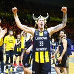 El Lenovo Tenerife estira su sueño y jugará la final de la #BasketballCL (3)