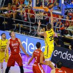 El Lenovo Tenerife impone su sello en el Nou Congost (1)