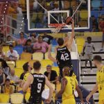 El Lenovo Tenerife afina la maquinaria con un sólido triunfo coral (8)