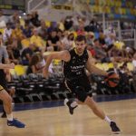 El Lenovo Tenerife afina la maquinaria con un sólido triunfo coral (3)