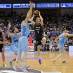 El Lenovo Tenerife deja su sello en la 'caldeira' de Lugo (7)