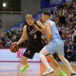 El Lenovo Tenerife deja su sello en la 'caldeira' de Lugo (1)