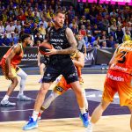 El Lenovo Tenerife saca su mejor versión y tumba al Valencia de Euroliga (12)