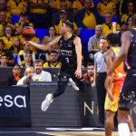 El Lenovo Tenerife saca su mejor versión y tumba al Valencia de Euroliga (8)