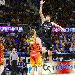 El Lenovo Tenerife saca su mejor versión y tumba al Valencia de Euroliga (4)