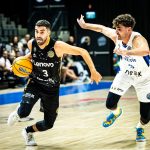 El Lenovo Tenerife impone su fondo de armario en Israel (3)