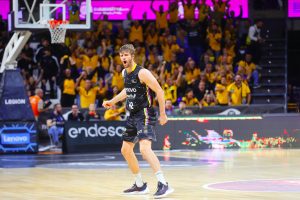 El Lenovo Tenerife se lleva un partidazo y sella su billete copero (15)