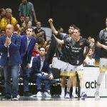 El Lenovo Tenerife 'asalta' el Olímpic y jugará la final de Copa (21)