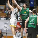 El Lenovo Tenerife 'asalta' el Olímpic y jugará la final de Copa (22)