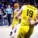 Trabajado triunfo para seguir invictos en el Sweet 16 (12)