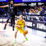 Trabajado triunfo para seguir invictos en el Sweet 16 (13)