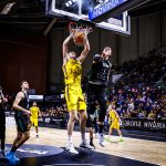 Trabajado triunfo para seguir invictos en el Sweet 16 (7)