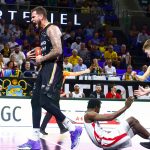 El Lenovo Tenerife tumba al BAXI Manresa, tras una segunda mitad de libro (4)