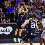 El Lenovo Tenerife se hace fuerte en casa (11)