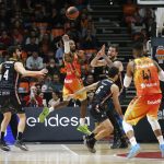 El Lenovo Tenerife cae en La Fonteta, tras un mal tercer cuarto (4)