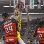 El Lenovo Tenerife tira de oficio para ganar en Granada (18)