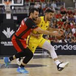 El Lenovo Tenerife tira de oficio para ganar en Granada (14)