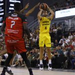 El Lenovo Tenerife tira de oficio para ganar en Granada (9)