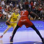 El Lenovo Tenerife tira de oficio para ganar en Granada (5)