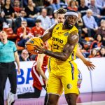 El Lenovo Tenerife cae en Manresa y la eliminatoria volverá a la Isla (10)